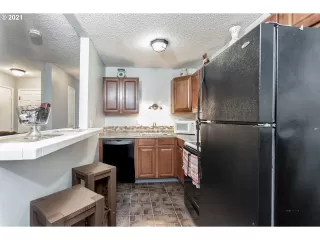 Photo #2: 20568190 Listing