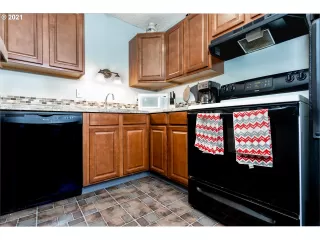 Photo #3: 20568190 Listing