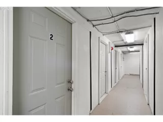 Photo #2: 20568317 Listing