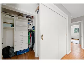 Photo #4: 20568317 Listing