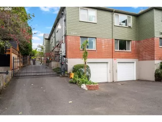 Photo #5: 20568317 Listing