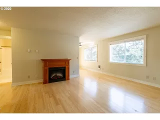 Photo #2: 20568505 Listing