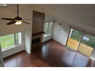 Photo #4: 20569227 Listing 