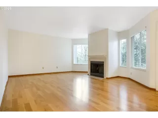 Photo #3: 20569457 Listing