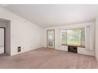 Photo #2: 20569830 Listing