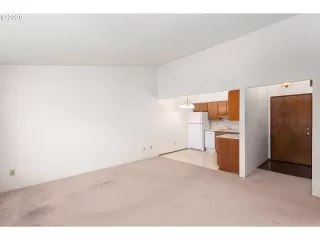 Photo #3: 20569830 Listing