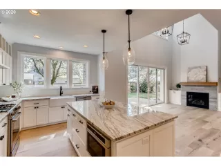 Photo #5: 20569968 Listing 