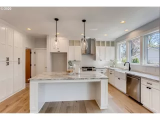 Photo #6: 20569968 Listing 