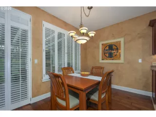 Photo #6: 20570950 Listing