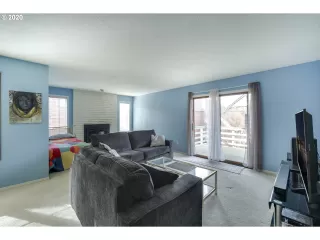 Photo #5: 20571411 Listing 