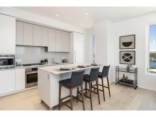 Photo #4: 20573039 Listing 