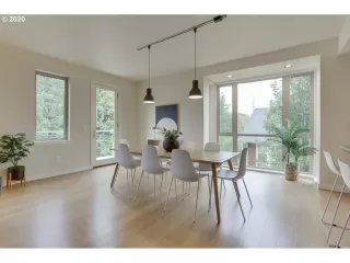 Photo #3: 20573166 Listing