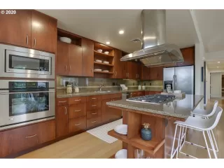 Photo #5: 20573166 Listing