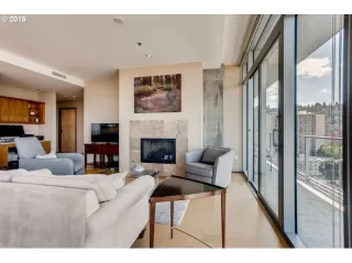 Photo #5: 20573444 Listing