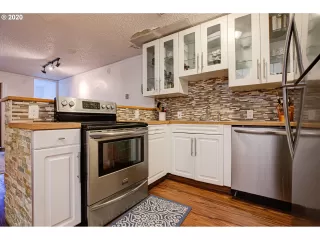 Photo #3: 20574510 Listing