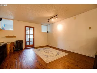 Photo #6: 20574510 Listing