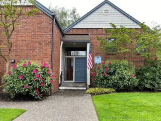 Photo #1: 20574637 Listing 