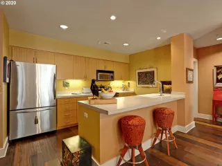 Photo #2: 20574913 Listing