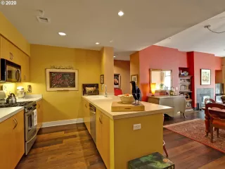 Photo #3: 20574913 Listing