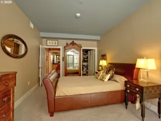 Photo #6: 20574913 Listing