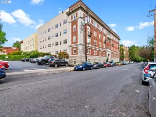 Photo #2: 20576247 Listing