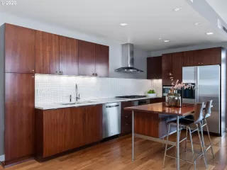 Photo #3: 20577104 Listing 