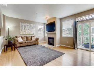 Photo #5: 20577946 Listing 