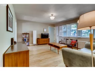 Photo #5: 20580131 Listing 