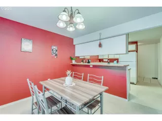 Photo #2: 20580820 Listing