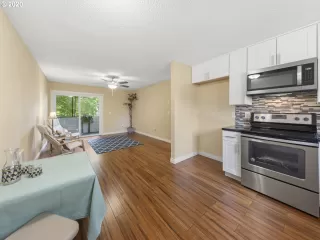 Photo #2: 20581183 Listing 