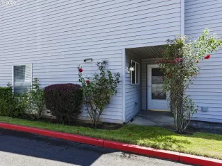 Photo #1: 20581240 Listing