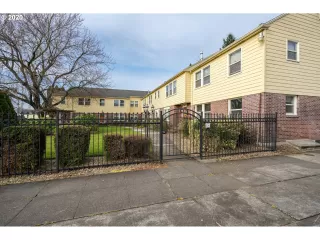Photo #1: 20581461 Listing