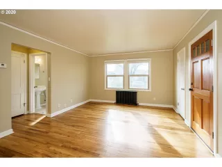 Photo #4: 20581461 Listing