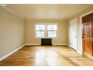 Photo #5: 20581461 Listing