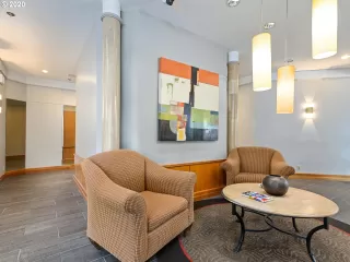 Photo #3: 20581862 Listing