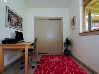 Photo #4: 20582134 Listing