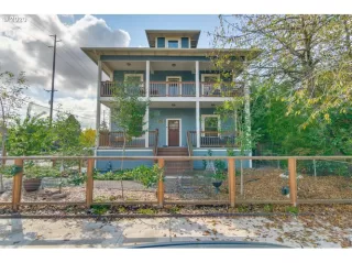 Photo #3: 20582302 Listing