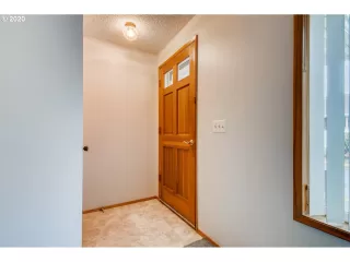 Photo #1: 20584408 Listing