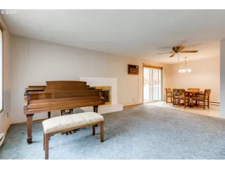 Photo #2: 20584408 Listing