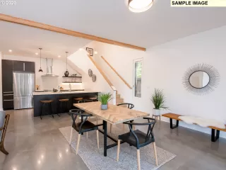 Photo #4: 20584631 Listing