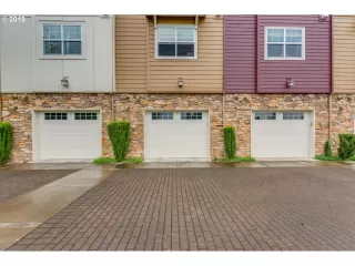 Photo #1: 20585584 Listing