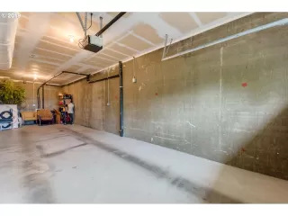 Photo #3: 20585584 Listing