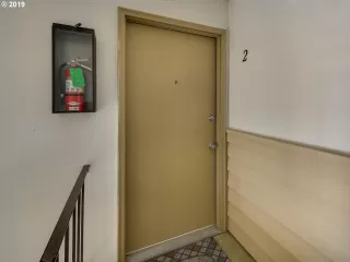 Photo #3: 20585970 Listing