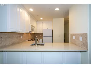 Photo #2: 20586514 Listing