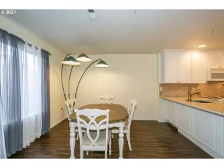 Photo #3: 20586514 Listing