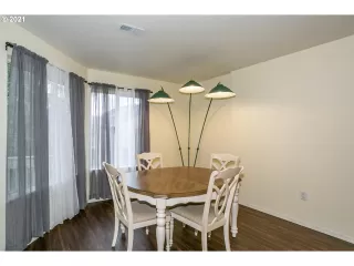 Photo #4: 20586514 Listing