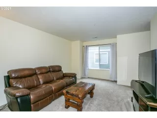 Photo #6: 20586514 Listing