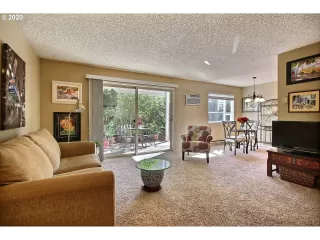 Photo #2: 20586727 Listing