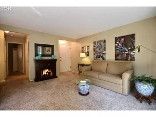 Photo #3: 20586727 Listing