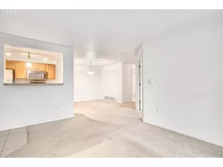 Photo #4: 20586960 Listing